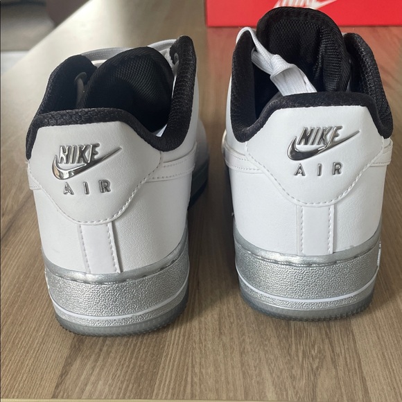 Nike White and Gray Air Sneakers - Picture 4 of 5